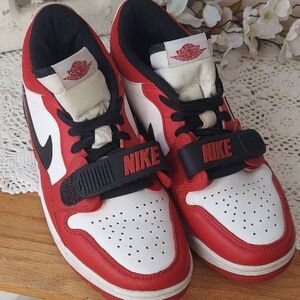 Nike Air Jordan Legacy 312 Low "Chicago" size 8